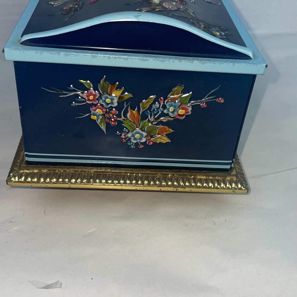 vintage Linette tin metal box, /candy container, made in Western Germany